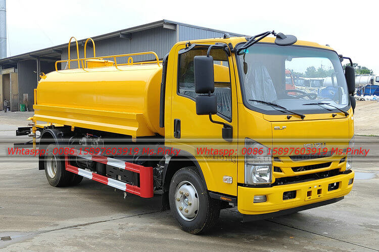 Configuration du camion de pulvérisation d'eau Photos de camion de poussière de chantier de construction multifonctionnel Fabricant de camion d'arrosage à grande échelle